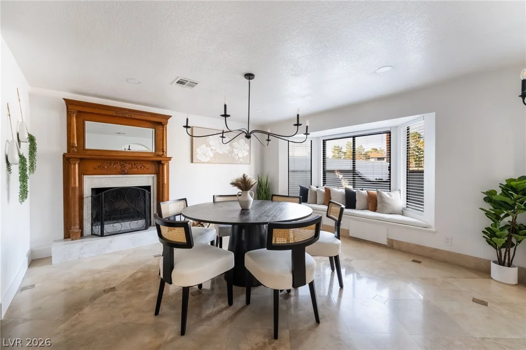 6465 Edna, Las Vegas, NV 89146