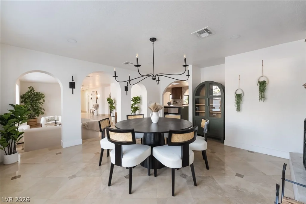 6465 Edna, Las Vegas, NV 89146