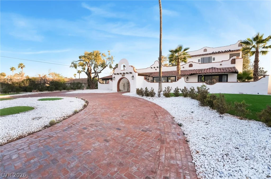 6465 Edna, Las Vegas, NV 89146