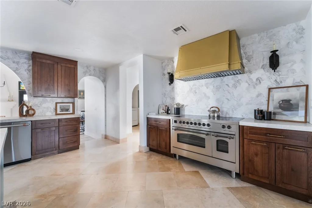 6465 Edna, Las Vegas, NV 89146