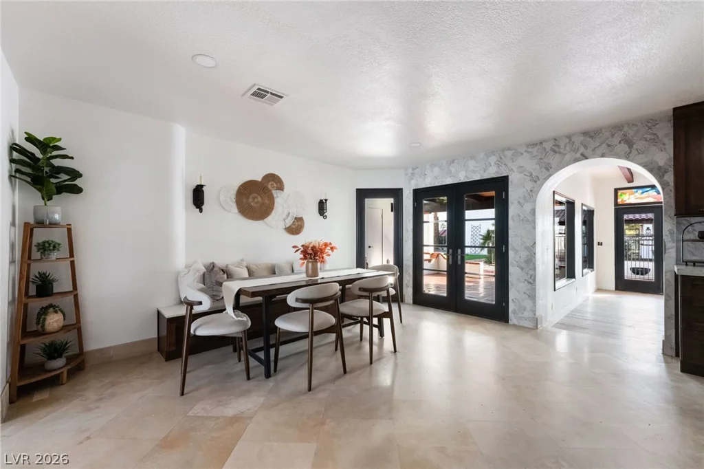 6465 Edna, Las Vegas, NV 89146
