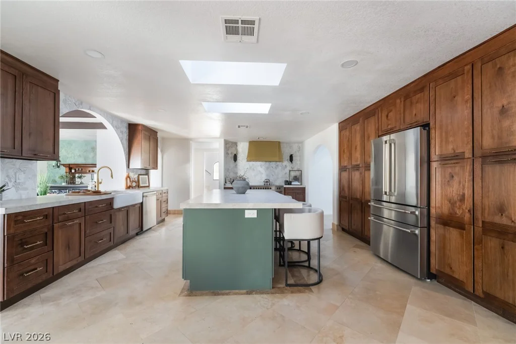 6465 Edna, Las Vegas, NV 89146