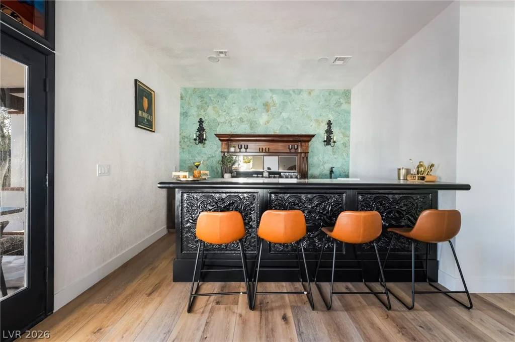 6465 Edna, Las Vegas, NV 89146