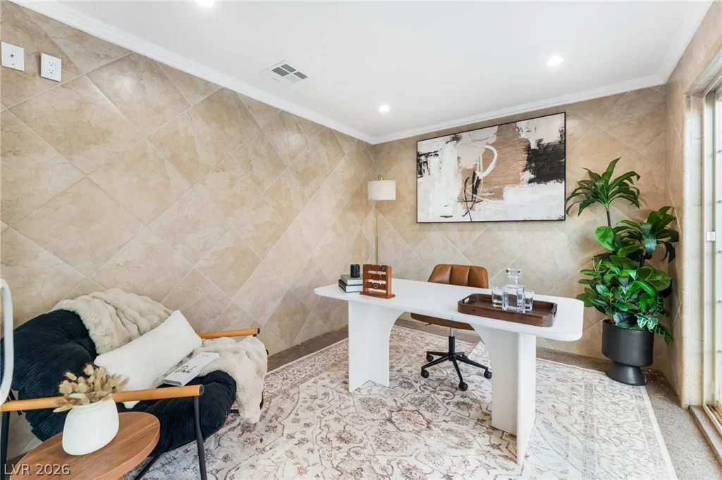 6465 Edna, Las Vegas, NV 89146