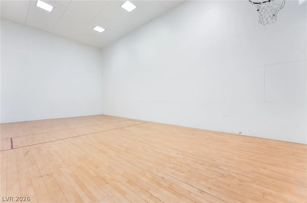 6465 Edna, Las Vegas, NV 89146