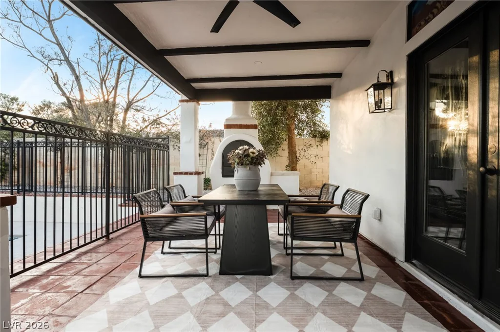6465 Edna, Las Vegas, NV 89146