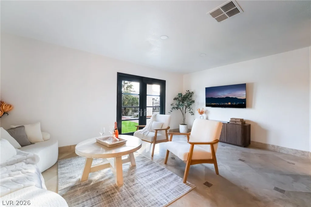 6465 Edna, Las Vegas, NV 89146