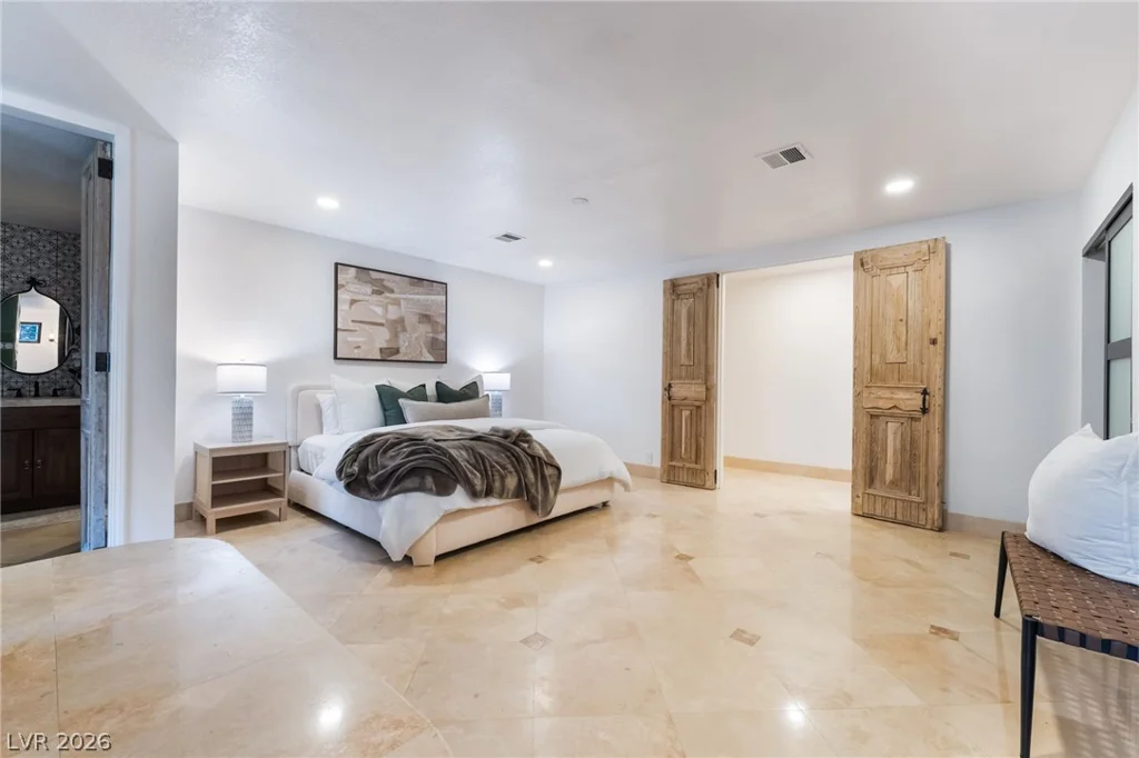 6465 Edna, Las Vegas, NV 89146