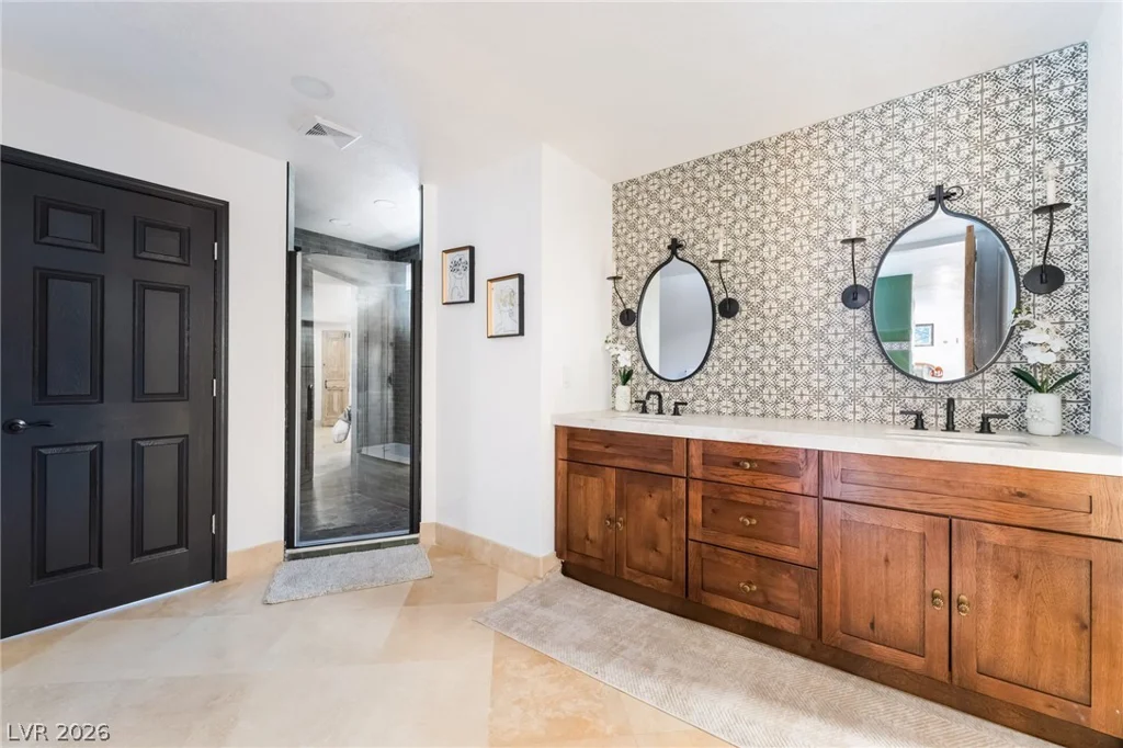 6465 Edna, Las Vegas, NV 89146