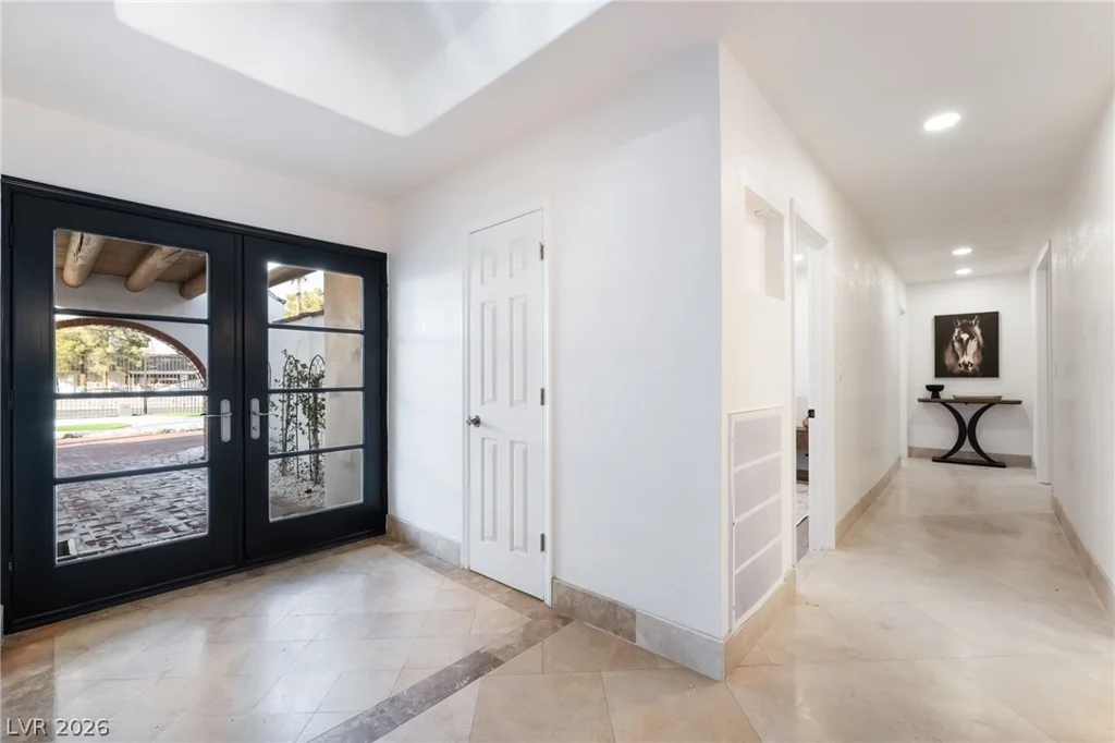 6465 Edna, Las Vegas, NV 89146