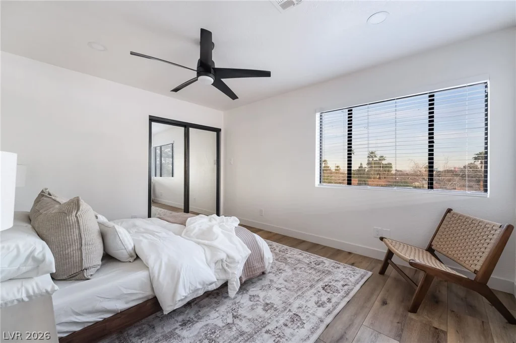 6465 Edna, Las Vegas, NV 89146