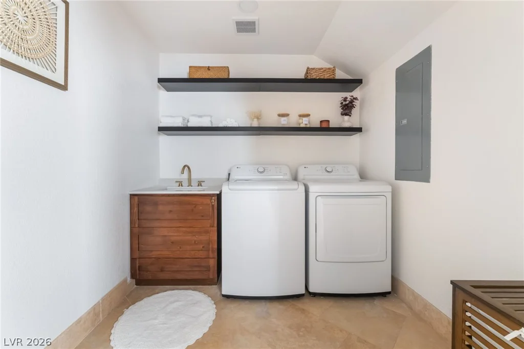 6465 Edna, Las Vegas, NV 89146
