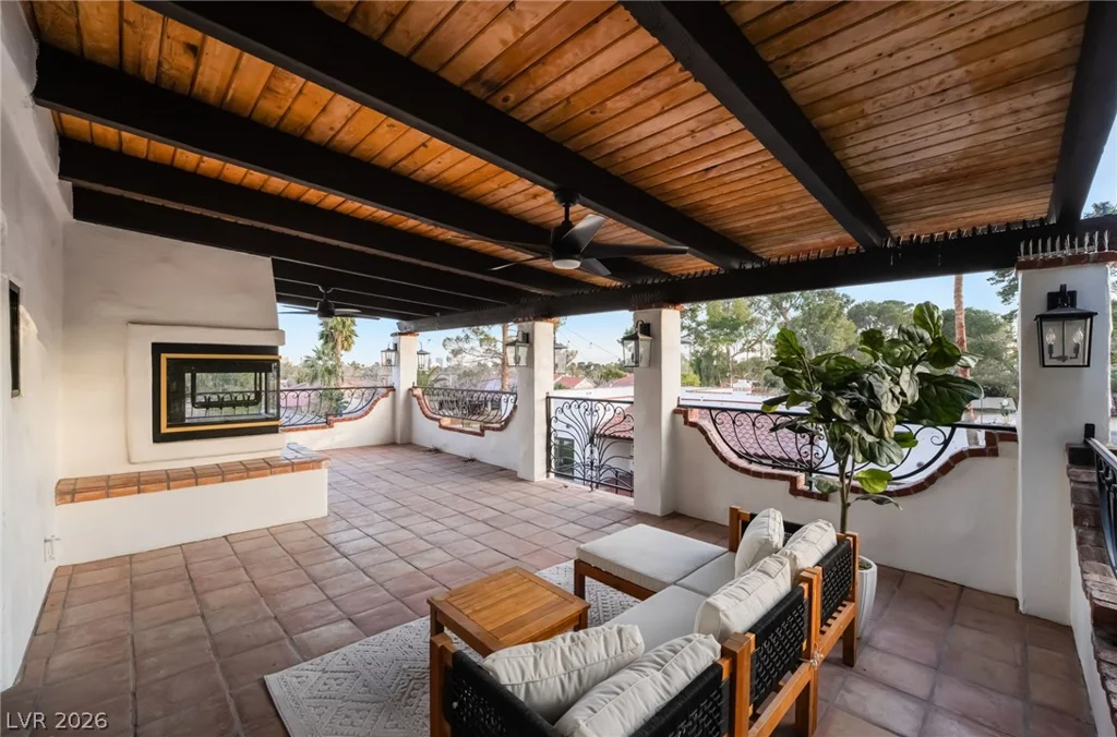 6465 Edna, Las Vegas, NV 89146