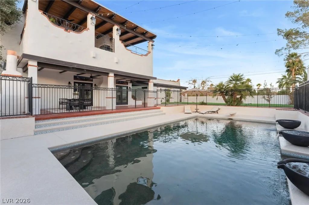 6465 Edna, Las Vegas, NV 89146