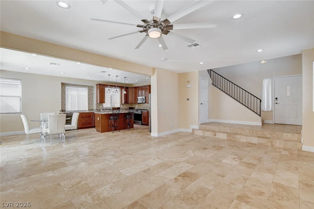 9083 Iron Crow, Las Vegas, NV 89147