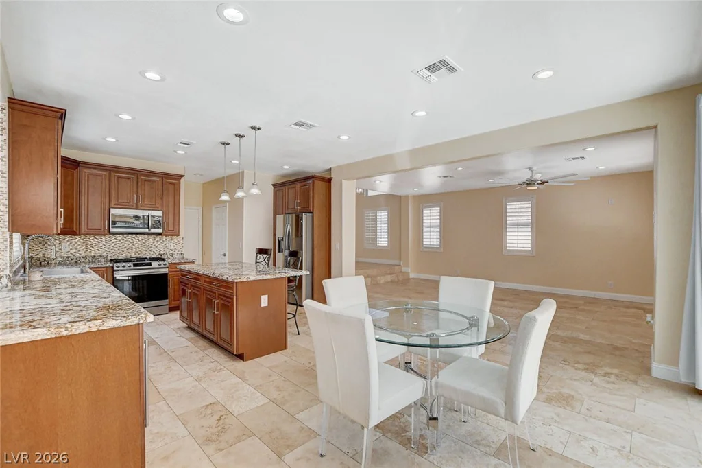 9083 Iron Crow, Las Vegas, NV 89147