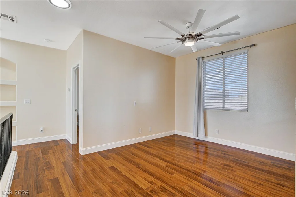 9083 Iron Crow, Las Vegas, NV 89147