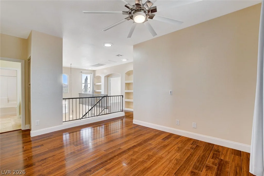 9083 Iron Crow, Las Vegas, NV 89147
