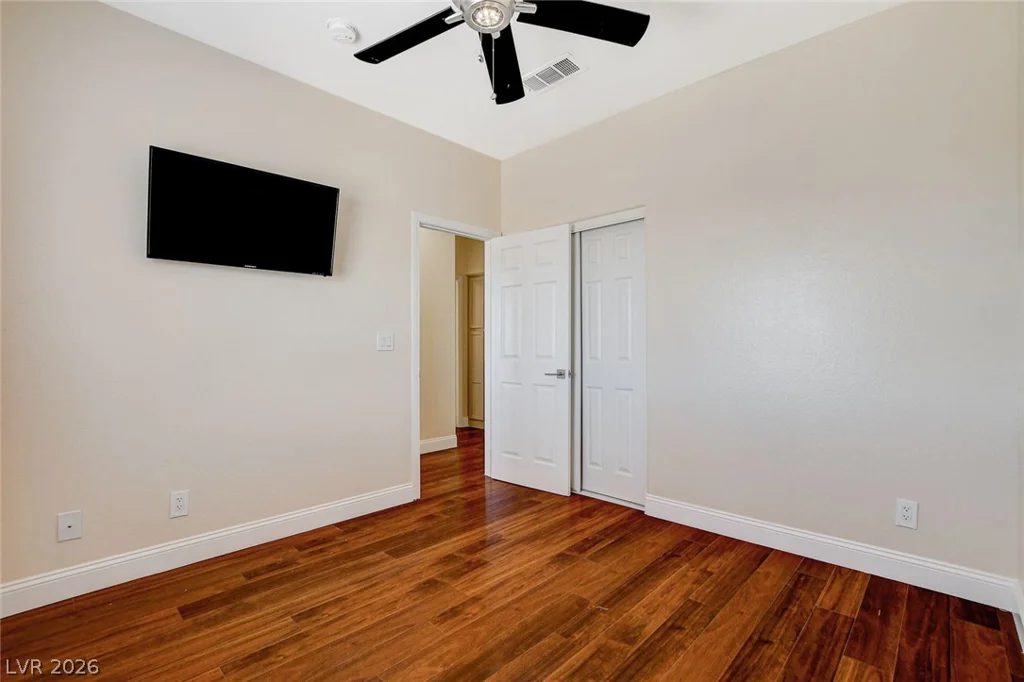 9083 Iron Crow, Las Vegas, NV 89147