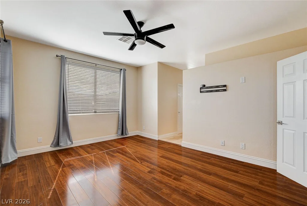 9083 Iron Crow, Las Vegas, NV 89147
