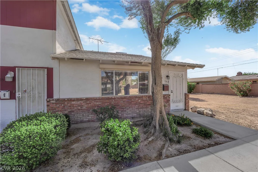 193 Greenbriar Townhouse, Las Vegas, NV 89121