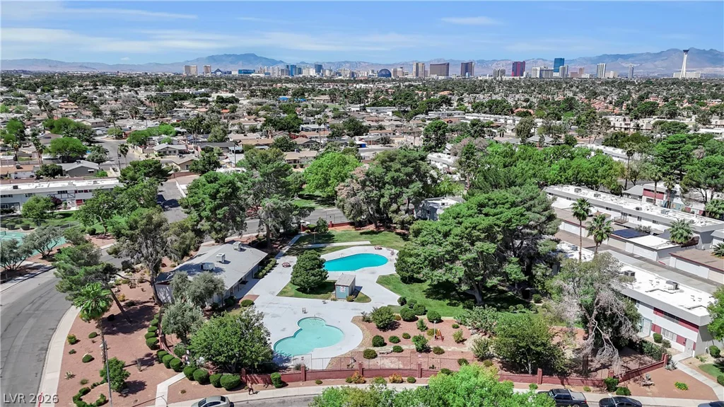 193 Greenbriar Townhouse, Las Vegas, NV 89121