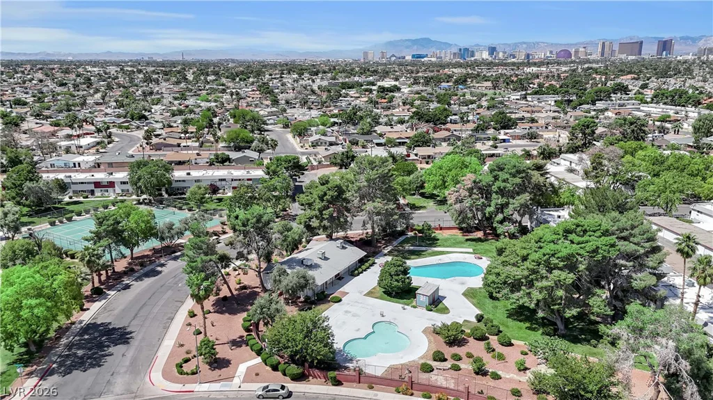 193 Greenbriar Townhouse, Las Vegas, NV 89121