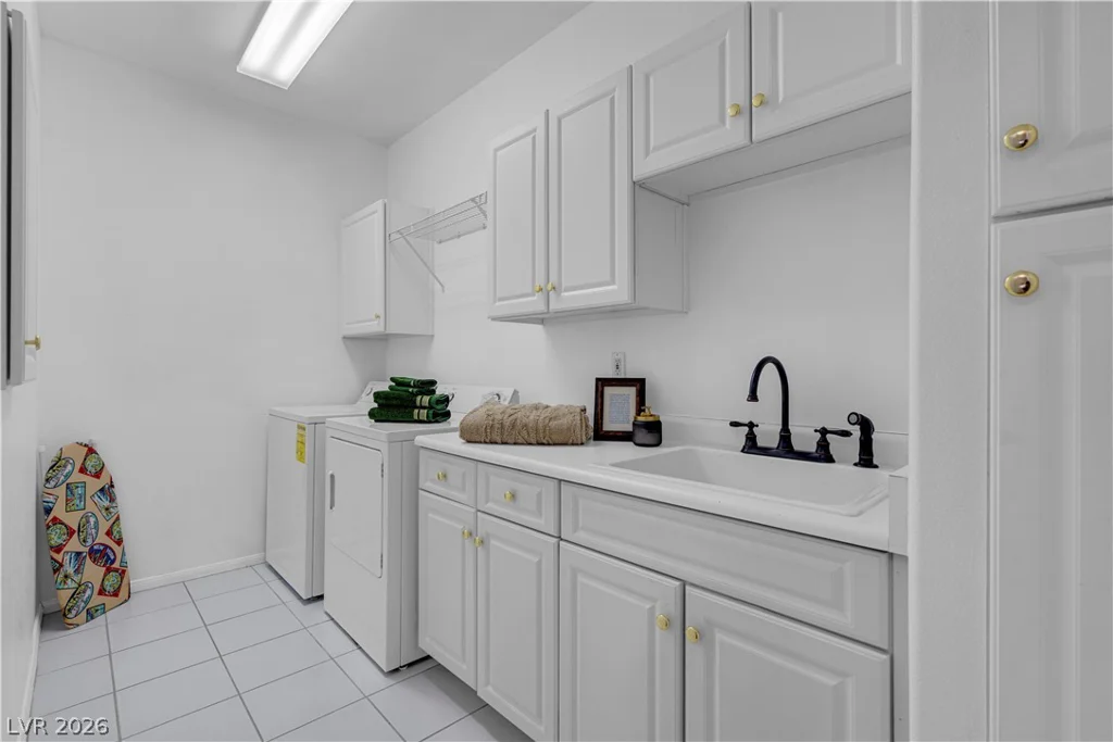 2050 Warm Springs, Henderson, NV 89014