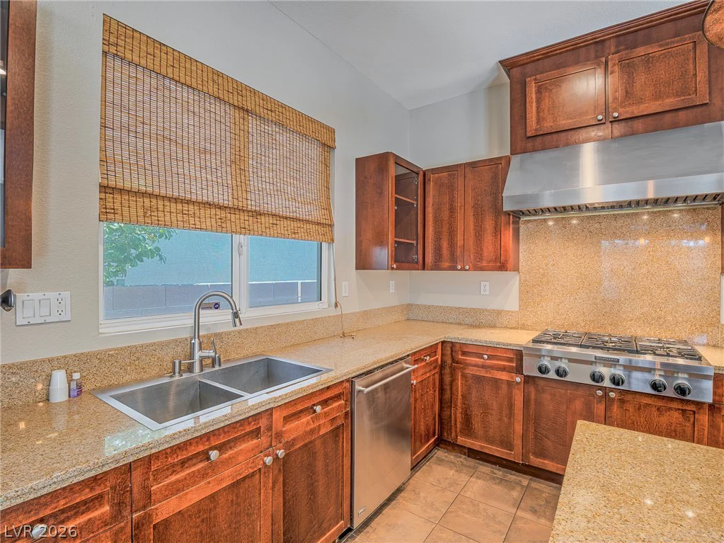 3009 Guillemot, North Las Vegas, NV 89084