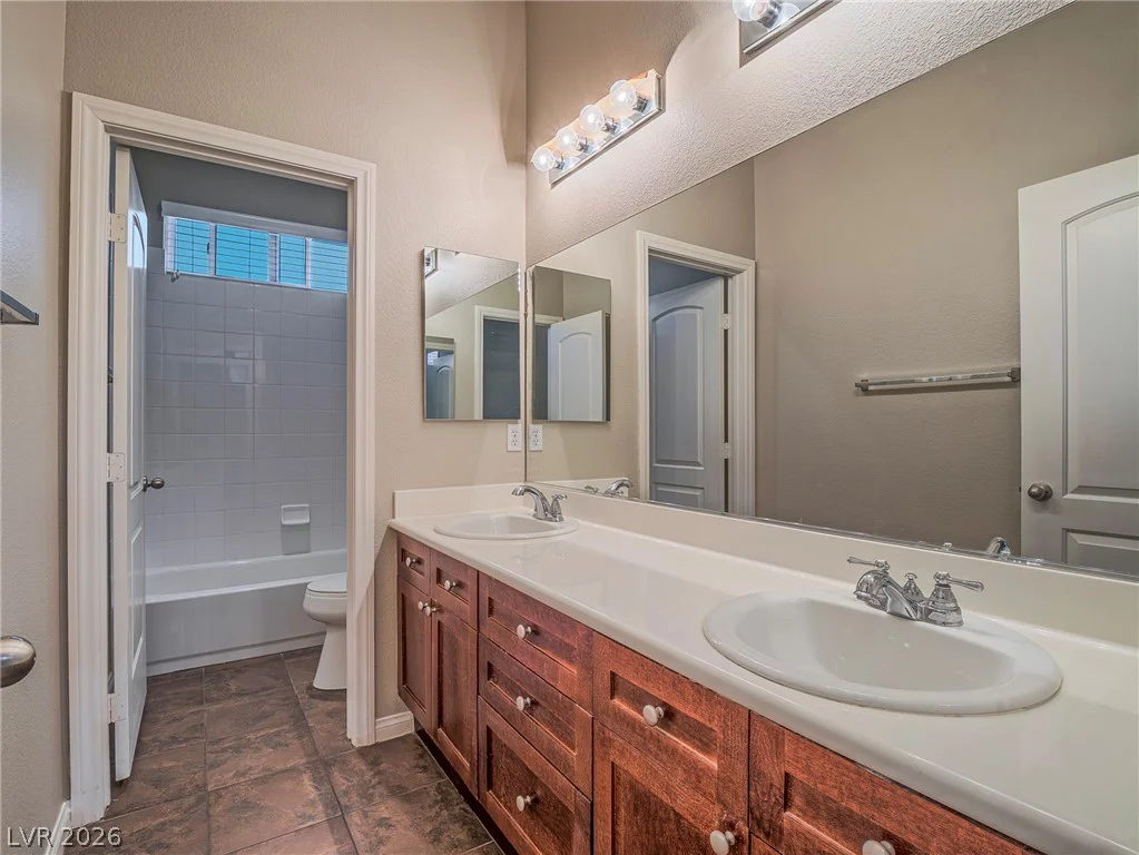 3009 Guillemot, North Las Vegas, NV 89084
