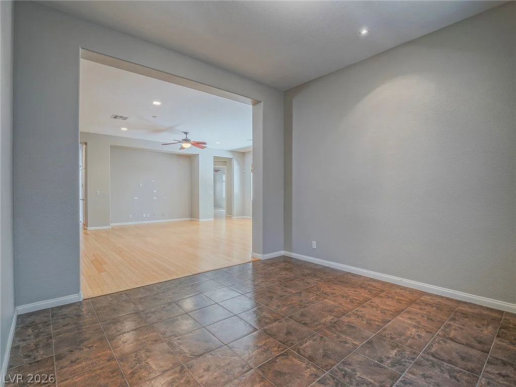 3009 Guillemot, North Las Vegas, NV 89084
