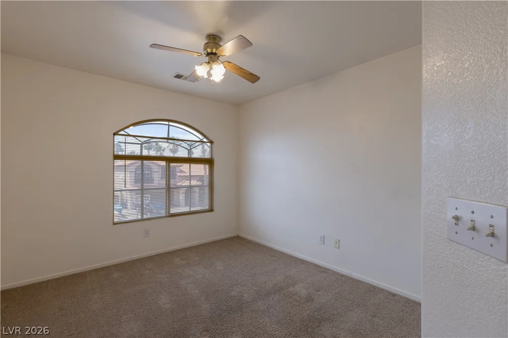 9882 Silver Chimes, Las Vegas, NV 89183