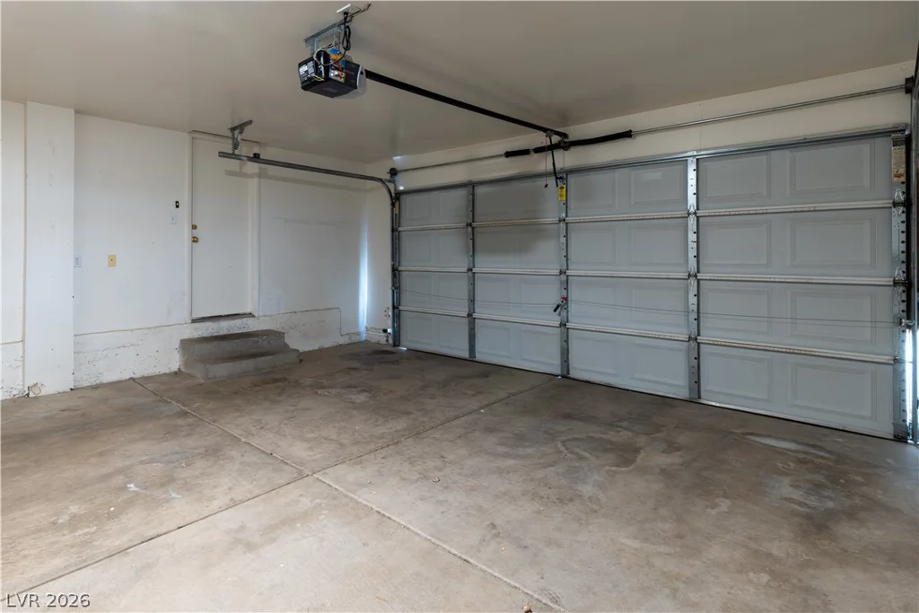 9882 Silver Chimes, Las Vegas, NV 89183