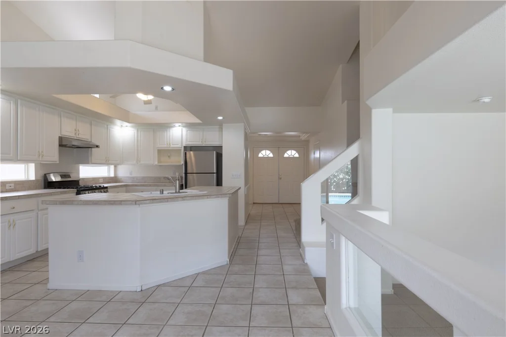 9882 Silver Chimes, Las Vegas, NV 89183