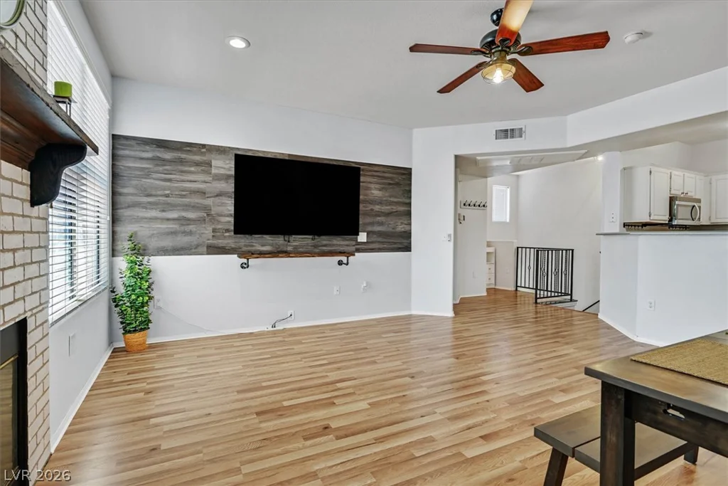 8555 Russell, Las Vegas, NV 89113