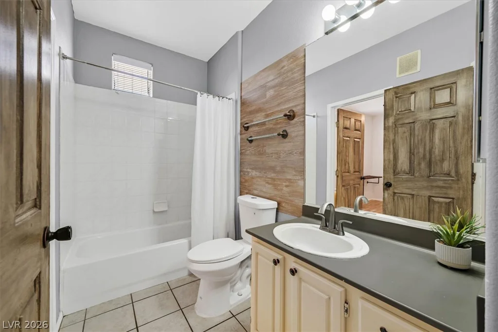 8555 Russell, Las Vegas, NV 89113