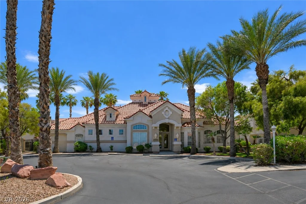 8555 Russell, Las Vegas, NV 89113