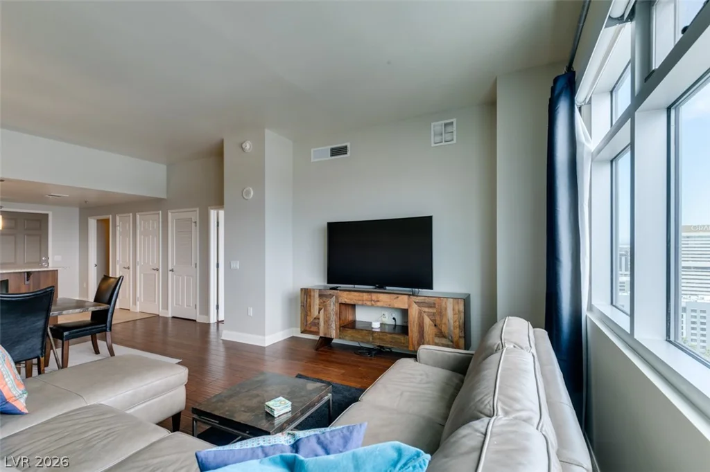 150 Las Vegas, Las Vegas, NV 89101