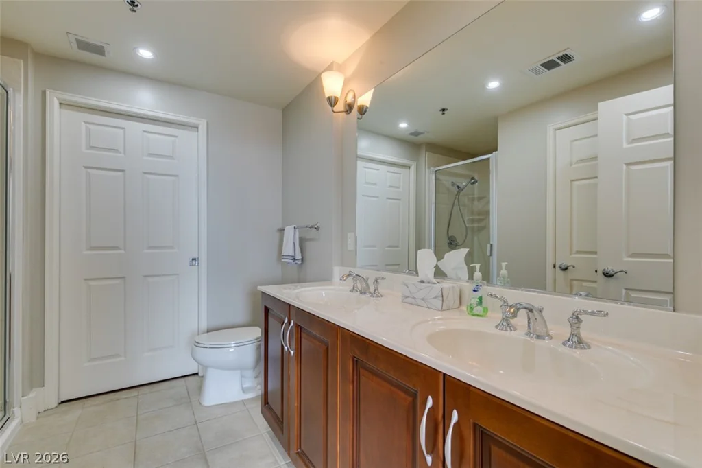150 Las Vegas, Las Vegas, NV 89101