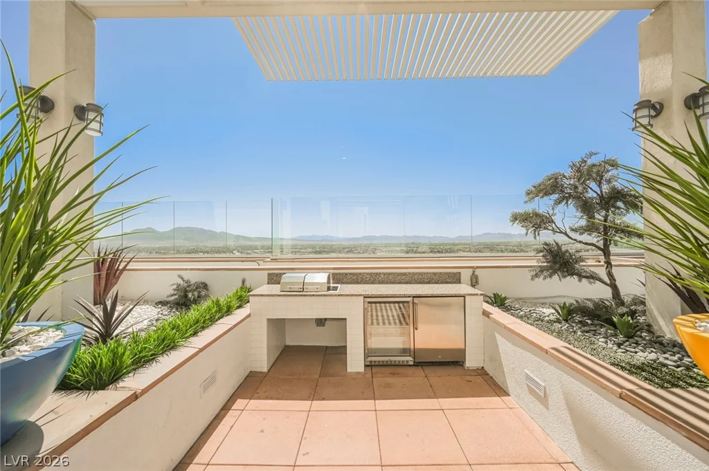 150 Las Vegas, Las Vegas, NV 89101