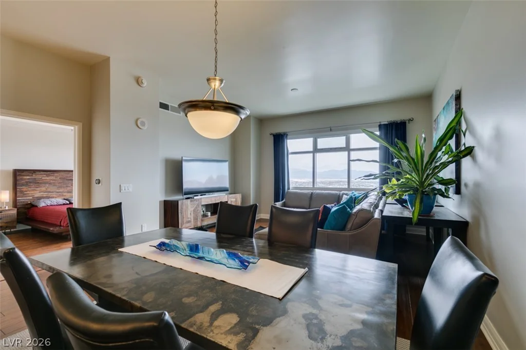 150 Las Vegas, Las Vegas, NV 89101