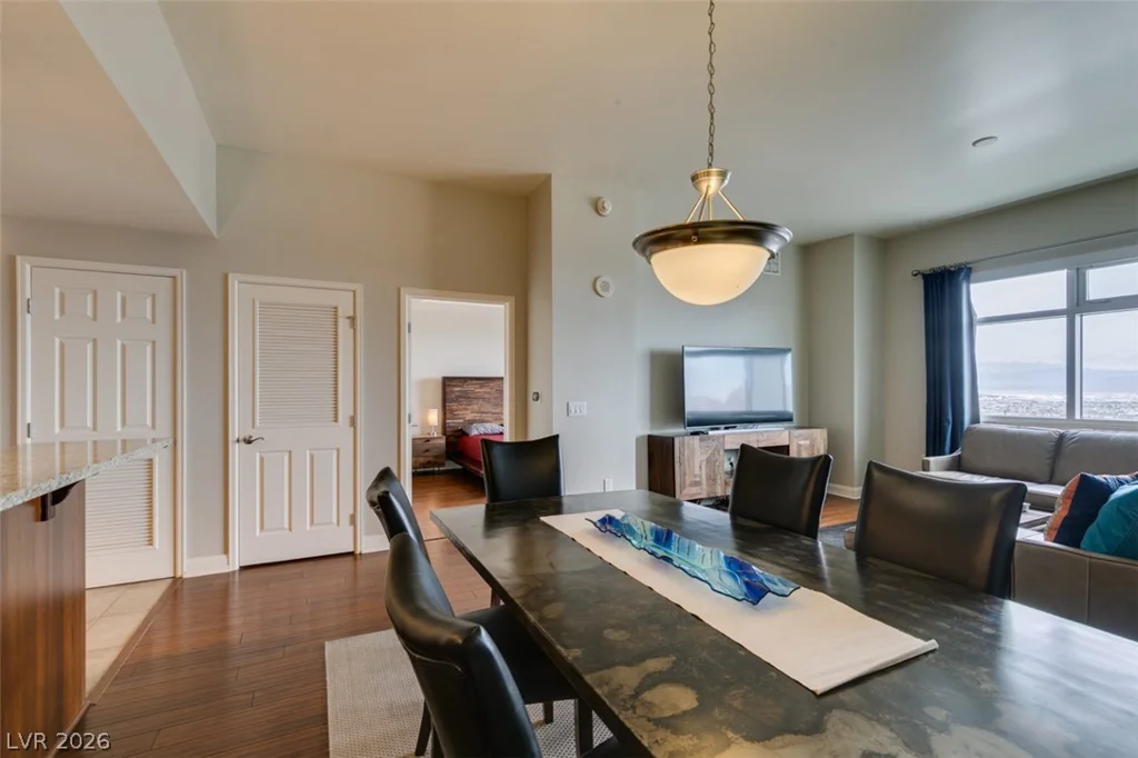 150 Las Vegas, Las Vegas, NV 89101