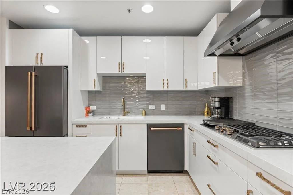 4525 Dean Martin, Las Vegas, NV 89103