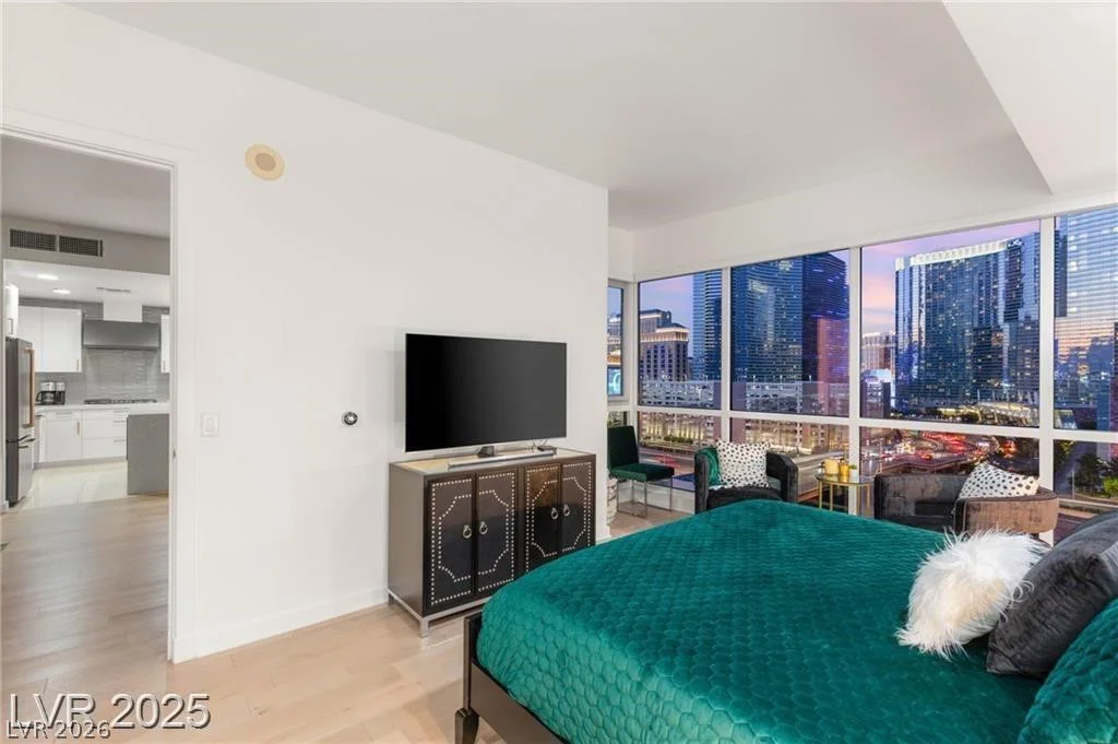 4525 Dean Martin, Las Vegas, NV 89103