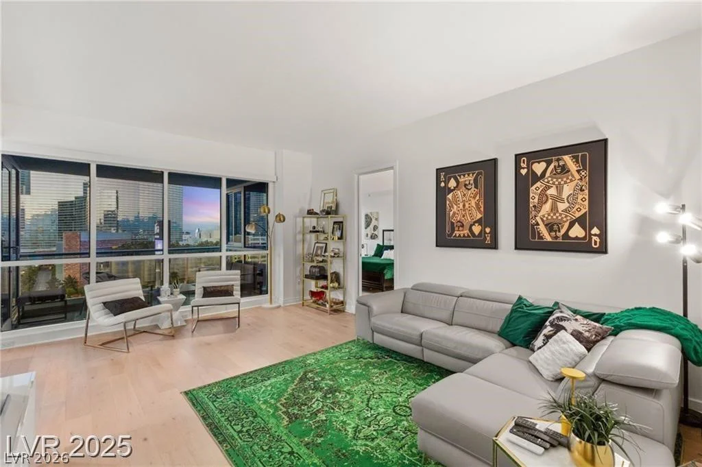 4525 Dean Martin, Las Vegas, NV 89103