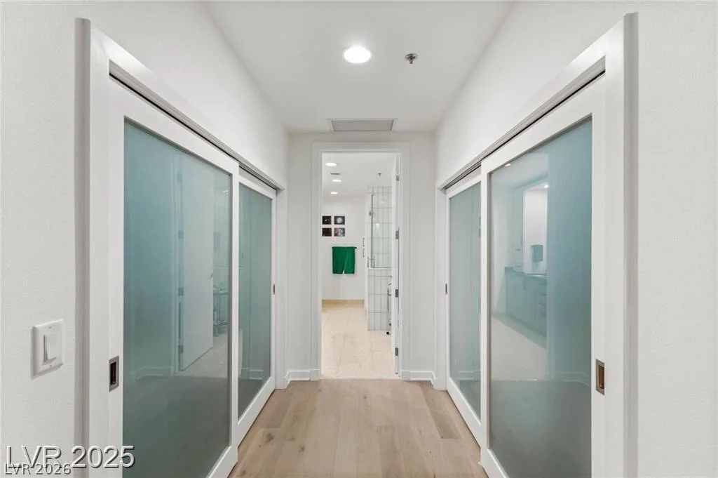 4525 Dean Martin, Las Vegas, NV 89103