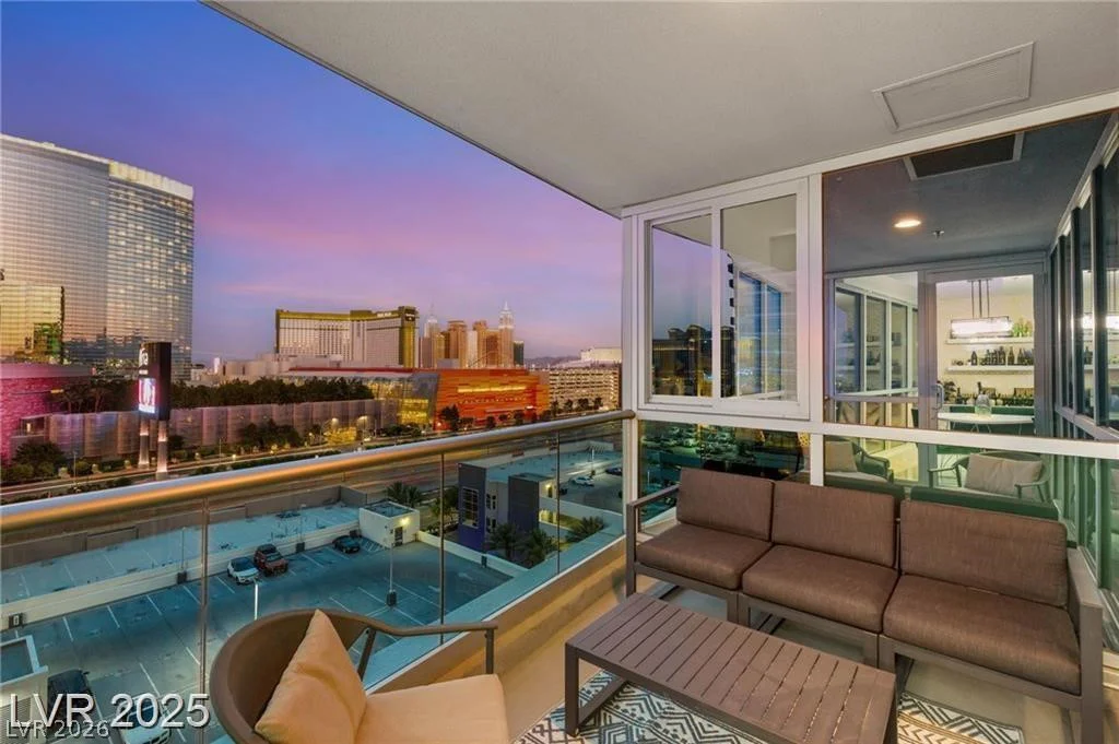 4525 Dean Martin, Las Vegas, NV 89103