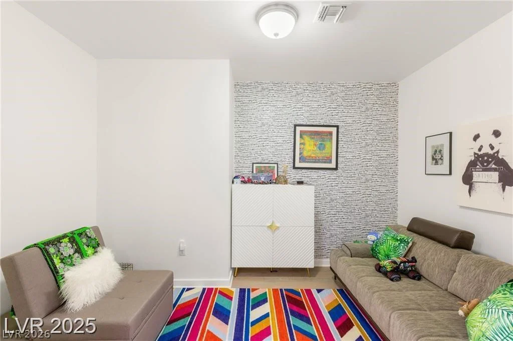 4525 Dean Martin, Las Vegas, NV 89103