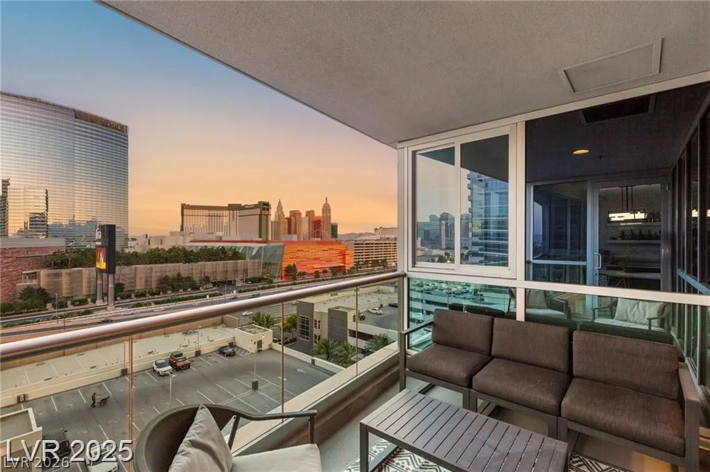 4525 Dean Martin, Las Vegas, NV 89103