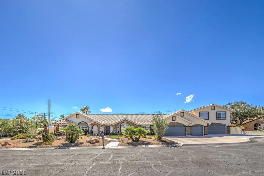 5215 RILEY, Las Vegas, NV 89149